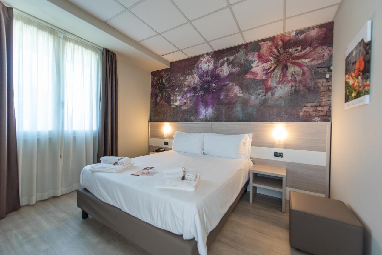 Best Quality Hotel La Darsena Moncalieri Exterior foto
