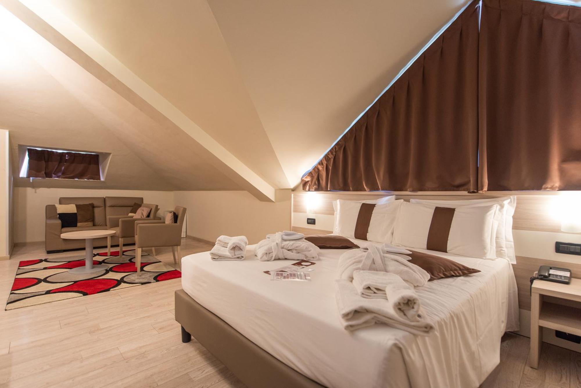 Best Quality Hotel La Darsena Moncalieri Exterior foto